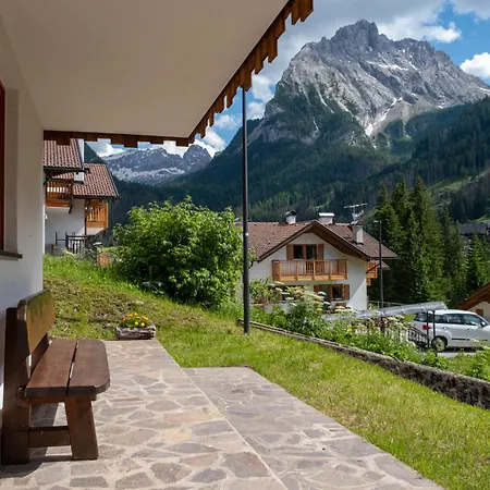 Cesa Leo Holiday home Canazei